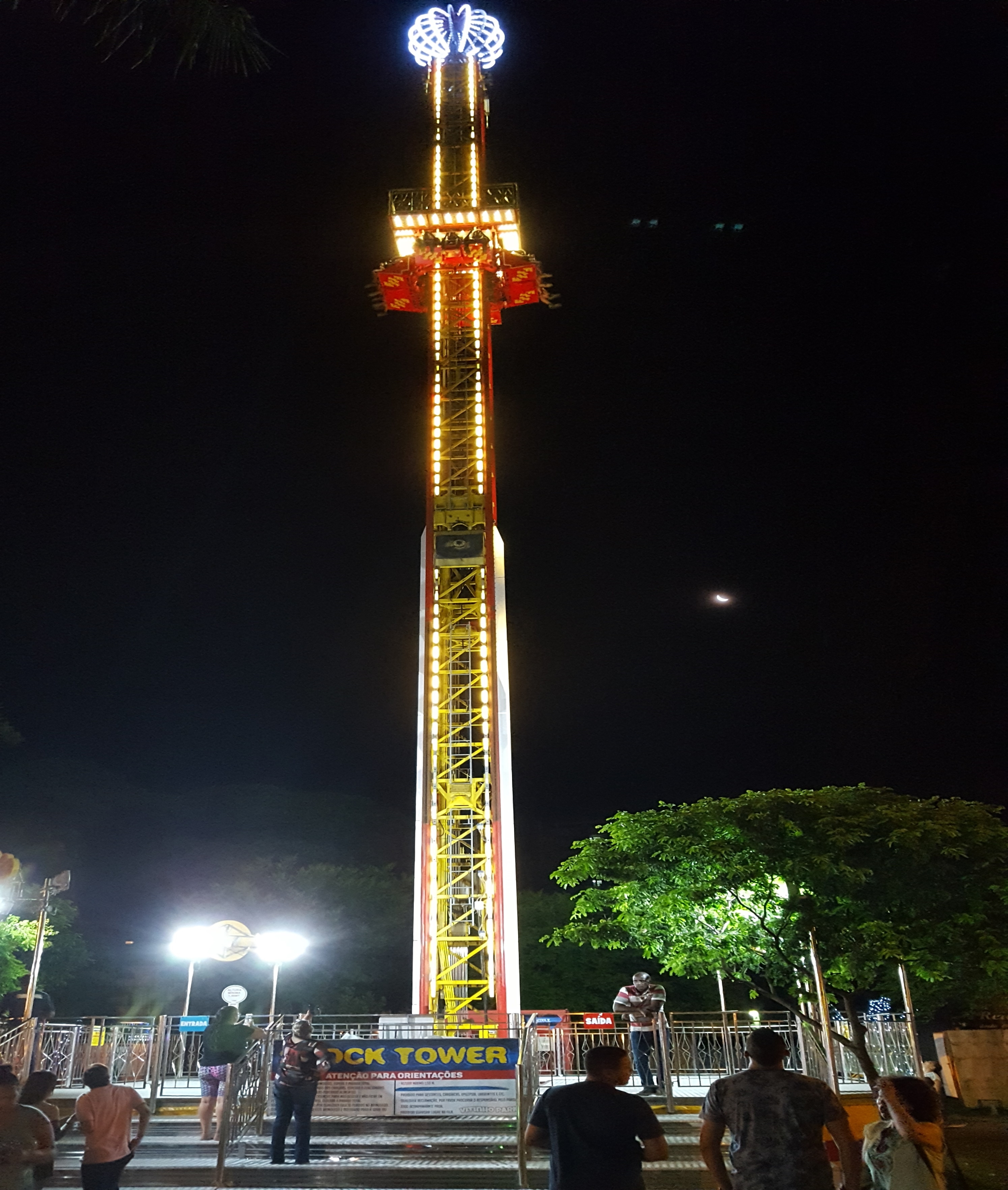 Roda-gigante e big tower começam a funcionar neste sábado em Maringá